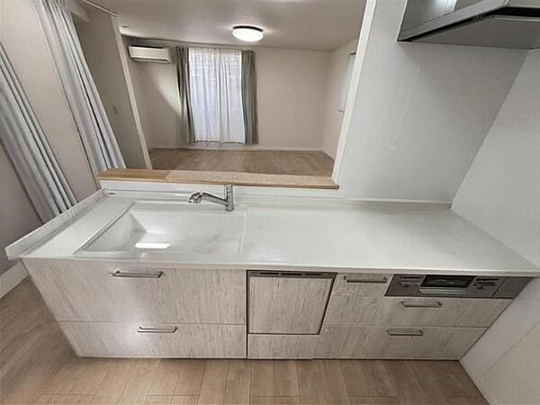 ＡＩでの家具消し加工済み