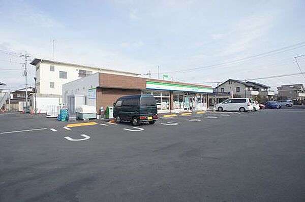 画像21:【コンビニエンスストア】ファミリーマート植野町店まで490ｍ