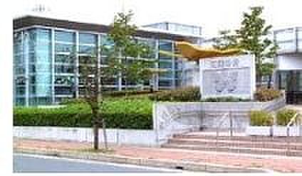 図書館「知識の森嵐山町立図書館まで2294m」