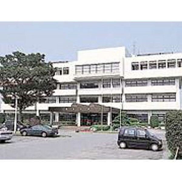 役所「吉見町役場まで1992m」