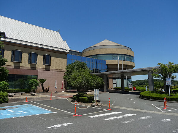 役所「嵐山町役場まで2824m」