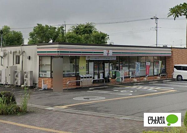 コンビニ「セブンイレブン東松山松本町店まで575m」
