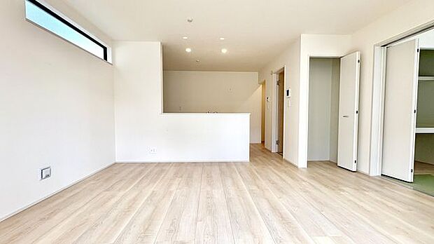 ゆったりソファも置けます