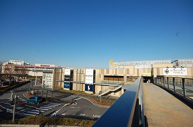 三井アウトレットパーク入間 徒歩38分。 3000m