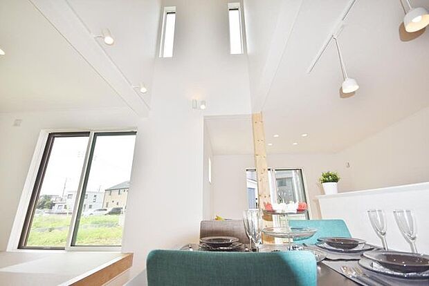 SAN+仕様ZEH(ネットゼロエネルギーハウス)基準クリア住宅や耐震等級3の家。