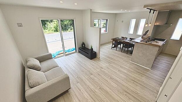 SAN+仕様ZEH（ネットゼロエネルギーハウス）基準クリア住宅や耐震等級3の家。