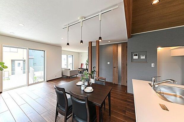 建築例【狭山不動産　SAN+高性能ZEH住宅（太陽光設置）建物約28.5坪、1800万円（税込）】