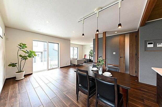 SAN+仕様ZEH（ネットゼロエネルギーハウス）基準クリア住宅や耐震等級3の家。