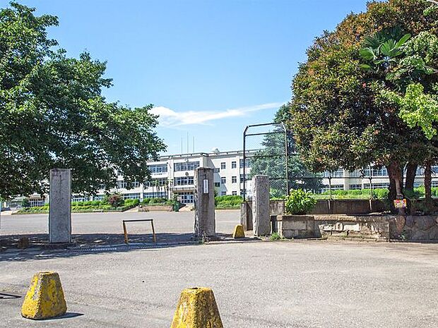 飯能市立飯能第一小学校 徒歩8分。 620m