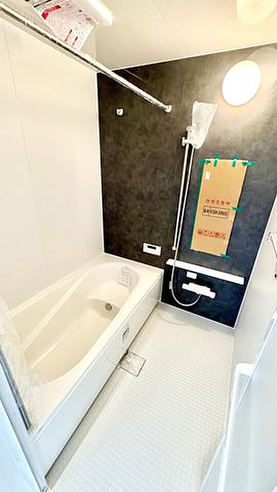 バスユニットはゆとりの1坪タイプ。疲れて帰ってきた家族のリラックスタイムを演出してくれます。