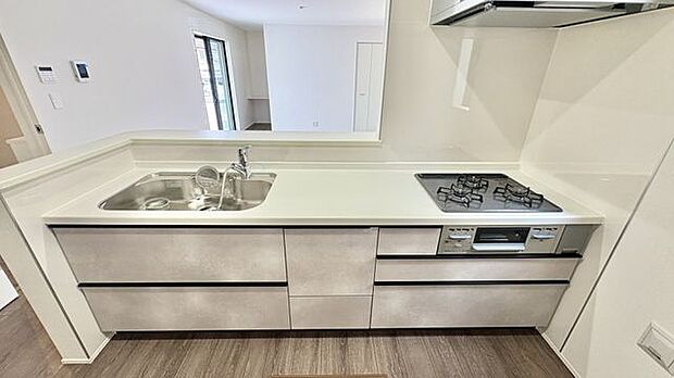 対面キッチン 調理器具の収納もし易く使いやすいです。