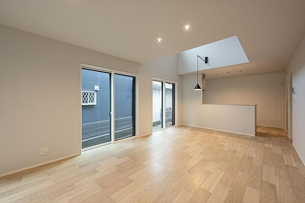 【建築例】建物は狭山不動産SAN+（サンプラス）高性能ZEH住宅（太陽光設置プラン案）の本体面積28.5〜30坪迄目安、1800万円（税込）で建築可能。長期優良住宅認定、耐震等級3の家。