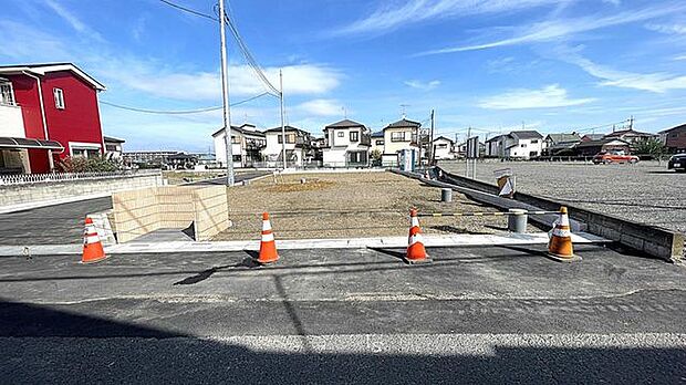 1区画／現地　陽当たりが良く、開放感がございます。