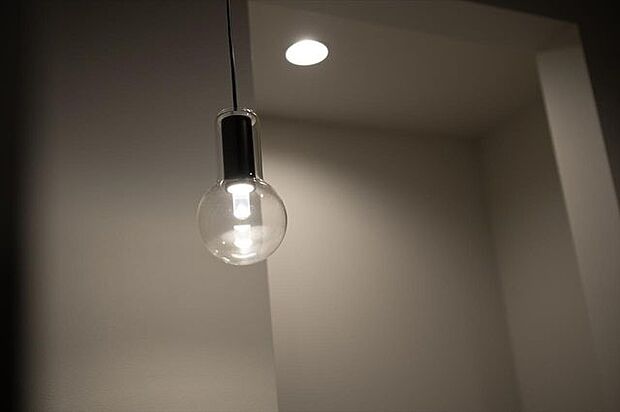 建物は狭山不動産（株）SAN+（サンプラス）高性能ZEH住宅（太陽光設置プラン案）の本体面積28.5〜30坪迄目安、坪単価約61.6万円（税込）で建築可能。