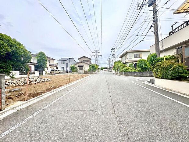 現地外観/公園・幼稚園・保育園・スーパーなどが徒歩5分圏内にございます