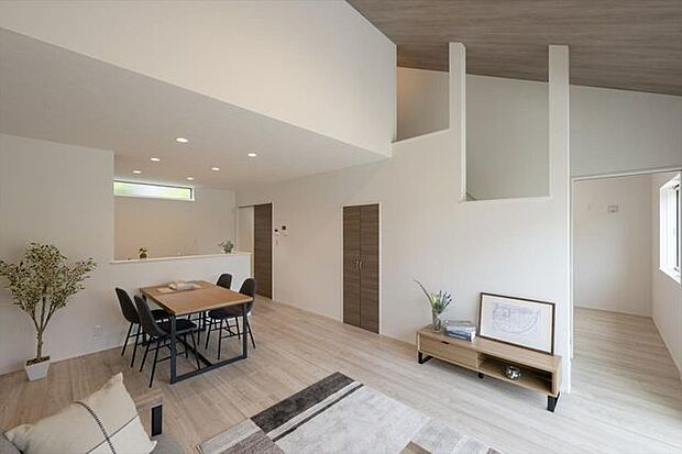 建築例【建物は狭山不動産(株)SAN+(サンプラス)高性能ZEH住宅(太陽光設置プラン案)の本体面積28.5〜30坪迄目安、坪単価約61.6万円(税込)で建築可能】