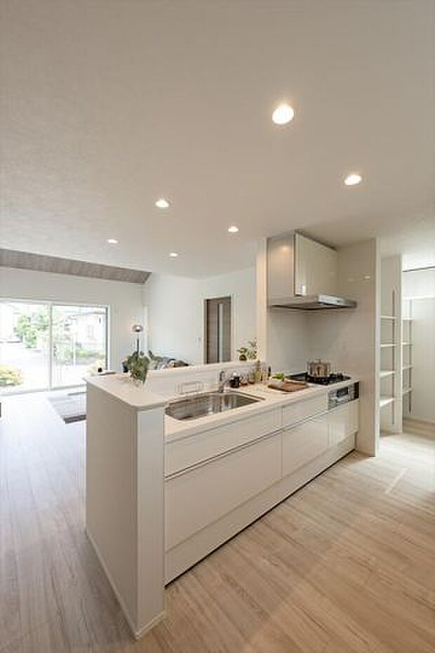 建築例【建物は狭山不動産(株)SAN+(サンプラス)高性能ZEH住宅(太陽光設置プラン案)の本体面積28.5〜30坪迄目安、坪単価約61.6万円(税込)で建築可能】