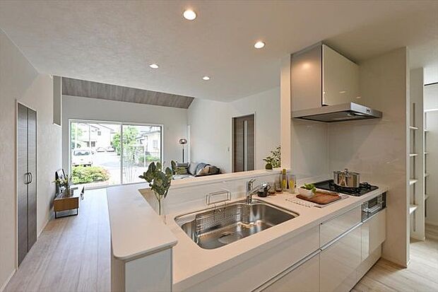 建築例【建物は狭山不動産(株)SAN+(サンプラス)高性能ZEH住宅(太陽光設置プラン案)の本体面積28.5〜30坪迄目安、坪単価約61.6万円(税込)で建築可能】