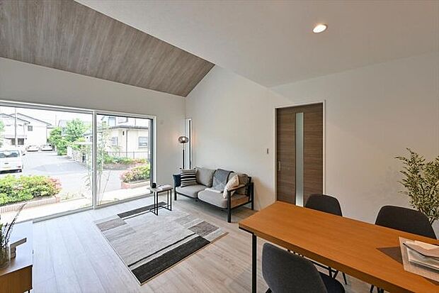 建築例【建物は狭山不動産(株)SAN+(サンプラス)高性能ZEH住宅(太陽光設置プラン案)の本体面積28.5〜30坪迄目安、坪単価約61.6万円(税込)で建築可能】