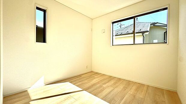 2号棟　洋室　約5帖