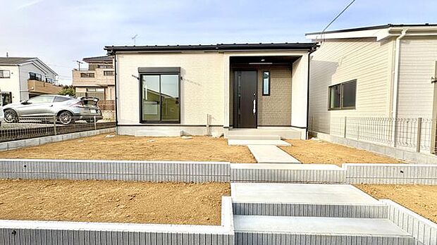 外観　注目度の高い平屋住宅！！