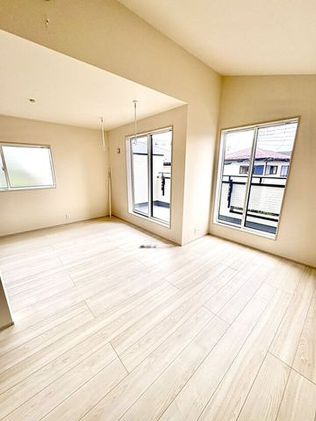 2階洋室11帖　将来の家族構成の変化に対応可能！！