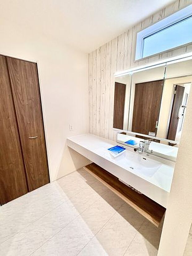 ゆとりある洗面所！！