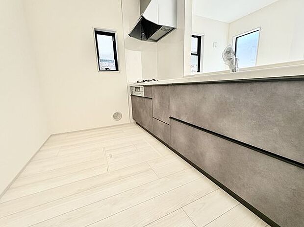 カウンターキッチン 収納豊富