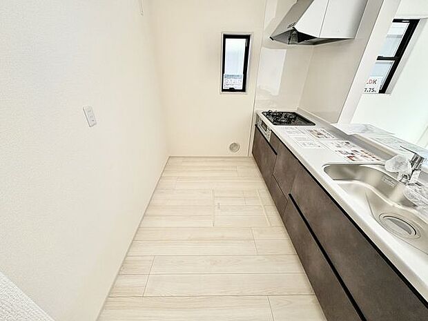 動きやすいカウンターキッチン