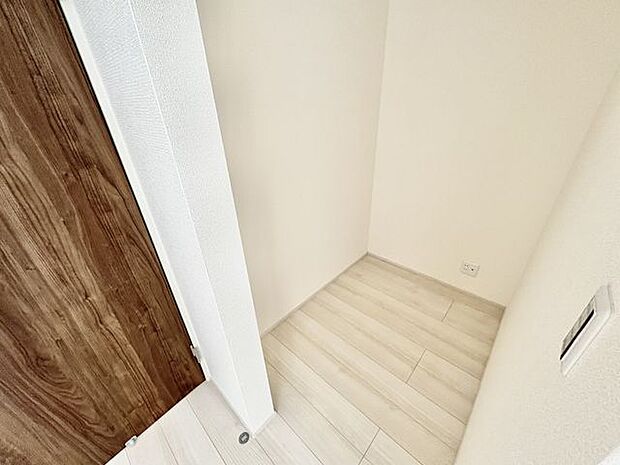 主寝室9.75帖の収納スペース