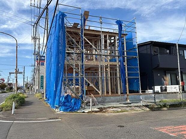 外観　南西角地！！　陽当たり通風良好！！