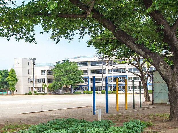 日高市立高萩北小学校 徒歩21分。 1630m