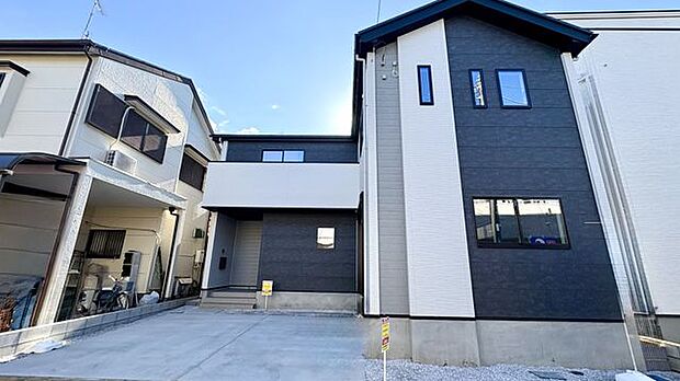 現地外観 駐車並列2台可