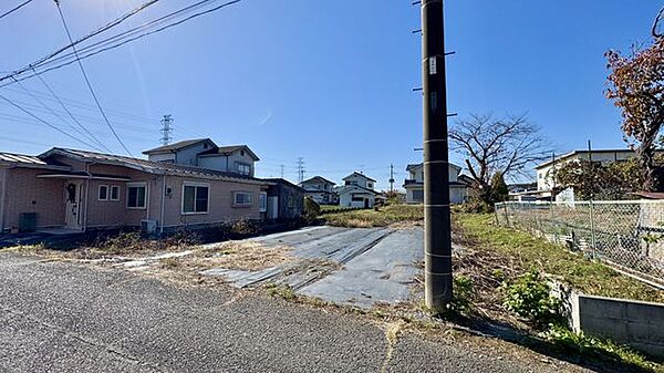 現況土地写真　車の出し入れもスムーズです。