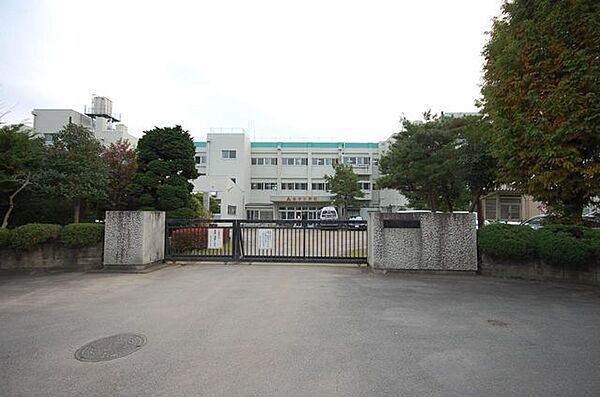 入間市立金子小学校 徒歩 約21分。 1600m