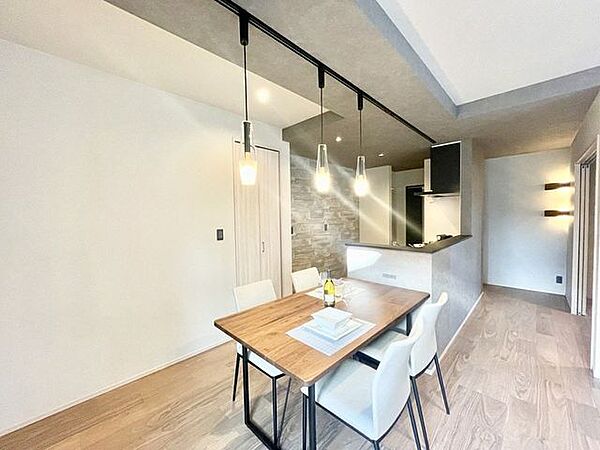 【建築例】建物は狭山不動産（株）SAN+（サンプラス）、ZEH基準を上回る、HEAT20 G2水準、『耐震等級3』標準仕様、長期優良住宅認定基準（太陽光設置プラン案）で建築可能