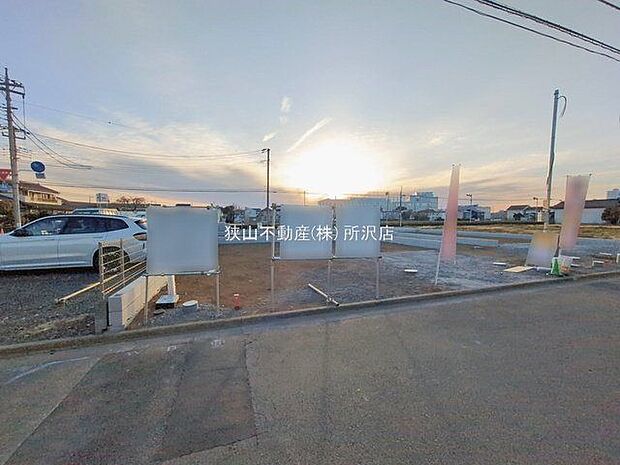 1号棟　外観　並列駐車2台可能！！