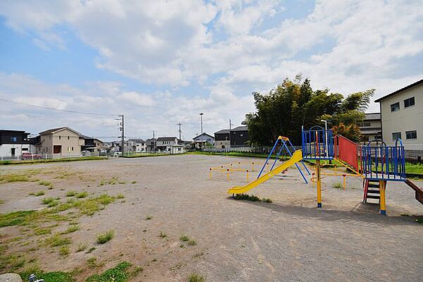 わんぱく公園 徒歩3分。 240m