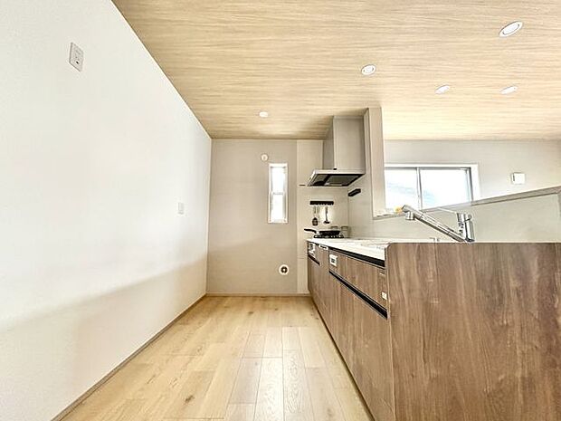 動きやすい対面キッチン