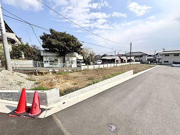 現地土地写真　建築条件無し売地