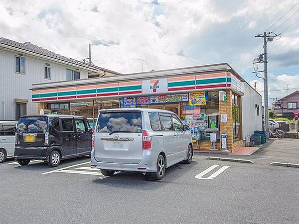 セブンイレブン飯能新町店 徒歩10分。 750m