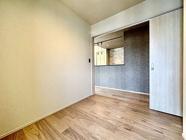 マルチルーム 戸で仕切るとワークスペースにも!