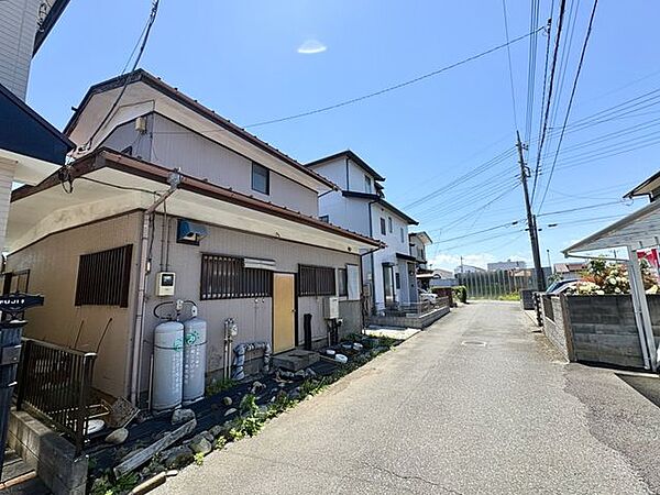 現地現況写真 上物あり更地渡しです