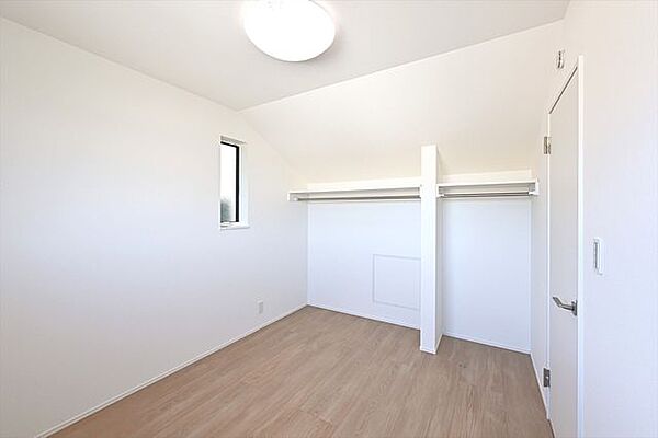 【建築例】建物は狭山不動産（株）SAN+（サンプラス）高性能ZEH住宅！『耐震等級3』標準仕様、長期優良住宅認定基準を上回るランクの耐震性能です(許容応力度計算)　太陽光設置プラン案で建築も可能です。