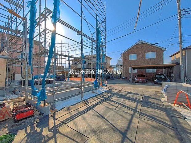 角地で陽当たり通風良好！！