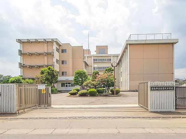 日高市立高萩北中学校 徒歩32分。 2560m