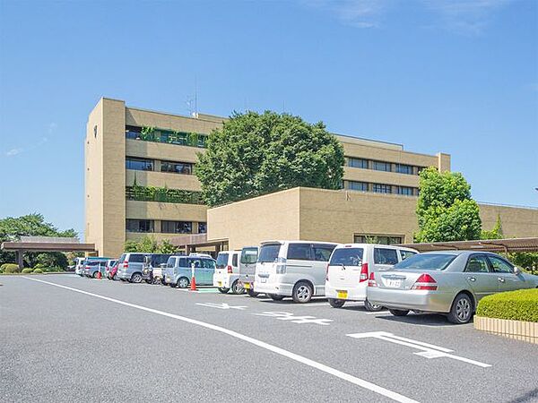 日高市役所 徒歩32分。 2490m