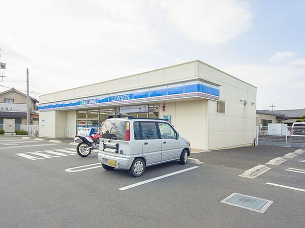 ローソン入間高倉四丁目店 徒歩8分。 620m