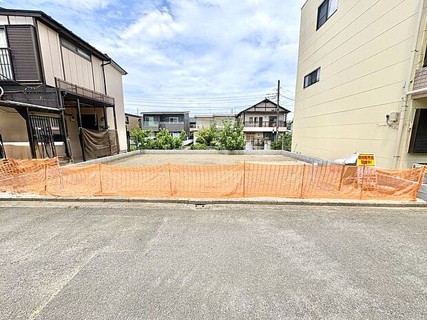 現地土地写真　整形地なので間取りが決めやすいです。