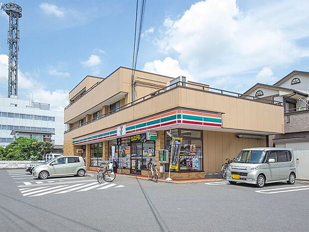 セブンイレブン飯能橋場店 徒歩5分。 370m